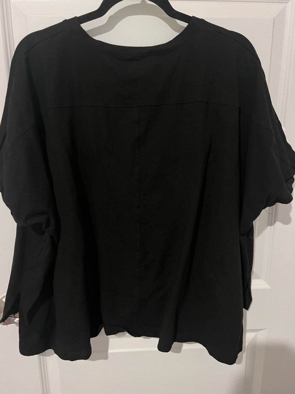 Size small Boutique GAME DAY SEQUIN FOOTBALL T-SHIRT - Picture 13 of 13